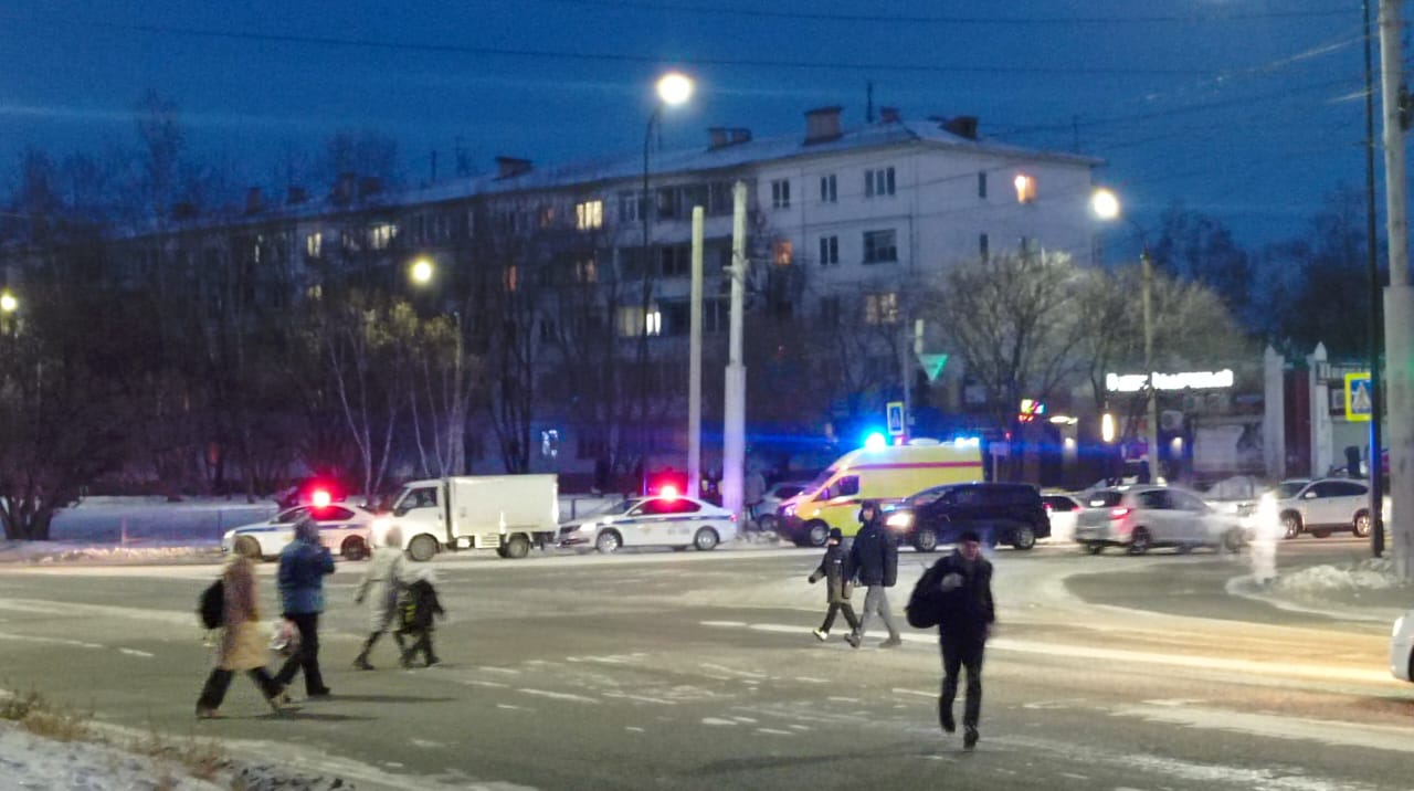 Жесткая авария произошла в микрорайоне Благовещенска | 11.01.2024 |  Благовещенск - БезФормата