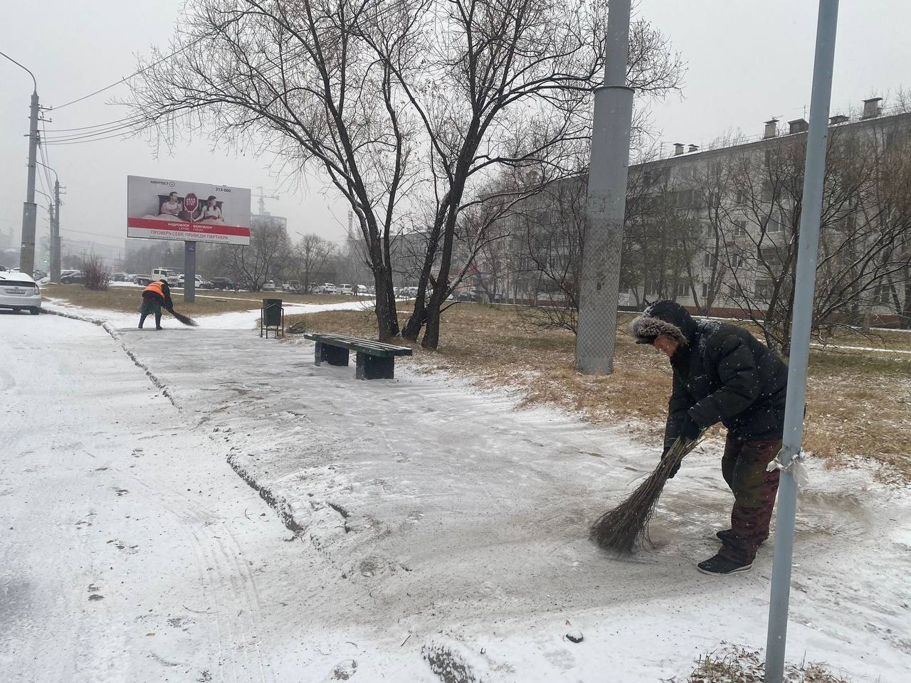 Благовещенцев призвали не оставлять машины у обочин