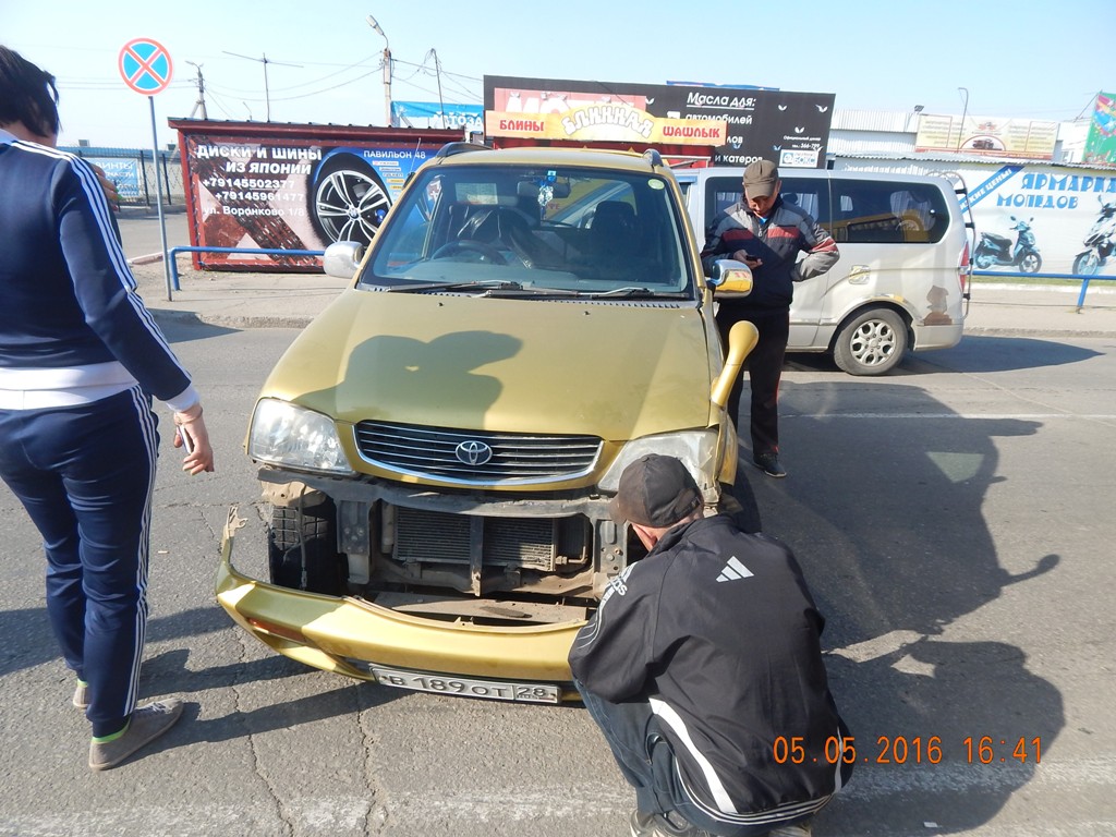 В Благовещенске в ДТП попали два автобуса и одна машина такси