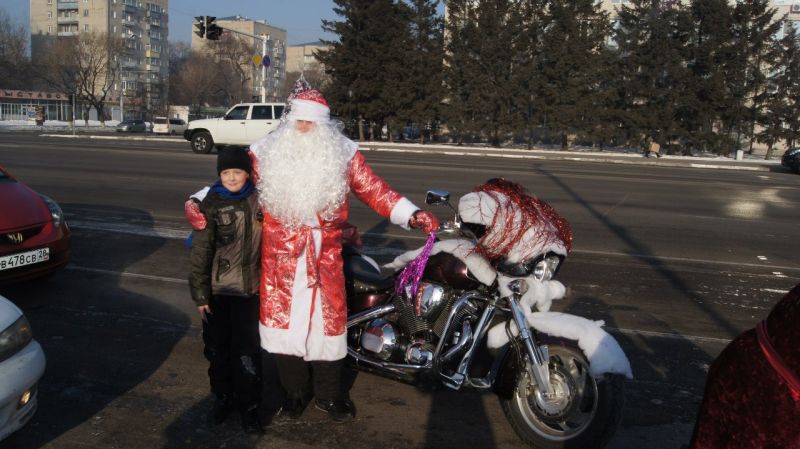 Парад дед Морозов байкеров