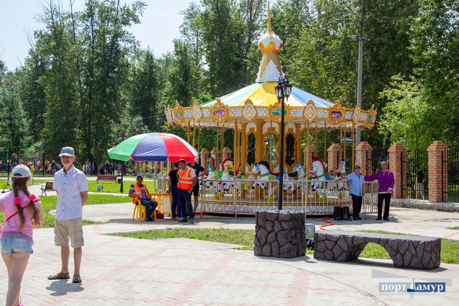 В Ивановке открыли парк с музыкальным фонтаном