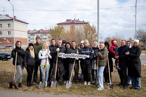 В Благовещенске заложили новую аллею из 101 дерева