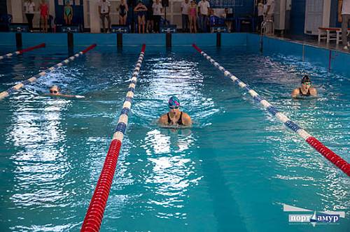 В Приамурье 150 педагогов смогут бесплатно заняться плаванием, фитнесом и аквааэробикой