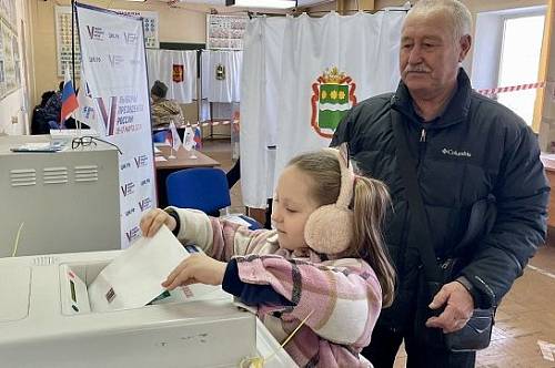 Второй день голосования стартовал в Амурской области