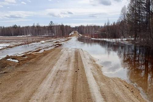 В Приамурье из-за подтопления закрыли участок дороги