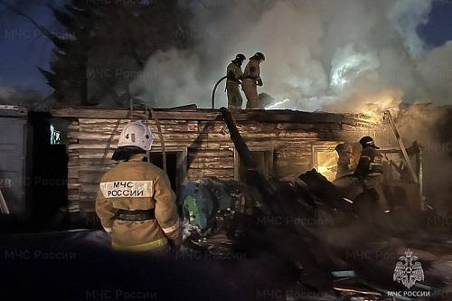 В Белогорске потушили пожар, в котором погибли мужчина и женщина