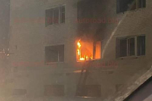 В Благовещенске произошел пожар в заброшенном общежитии на Хмельницкого