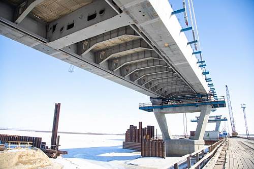 В Благовещенске новый зейский мост готов уже на 56%
