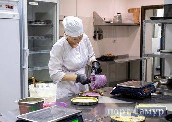 «Без вредных привычек»: амурская компания получила штраф за вакансию повара