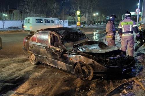 Водитель автомобиля, влетевшего в теплотрассу в Благовещенске, был пьян