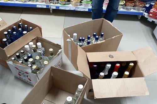 Нелегальный алкоголь изъяли в благовещенском магазине «Север» 