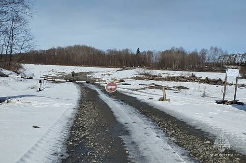 В Приамурье закрыли три ледовые переправы